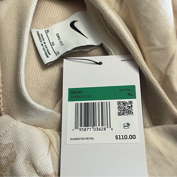 NWT‎ Men's Nike DRI-FIT Standard Issue Basketball Pullover Beige Hoodie Sz XL - Picture 10 of 15